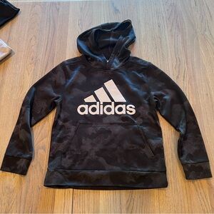 Adidas Sweatshirt
